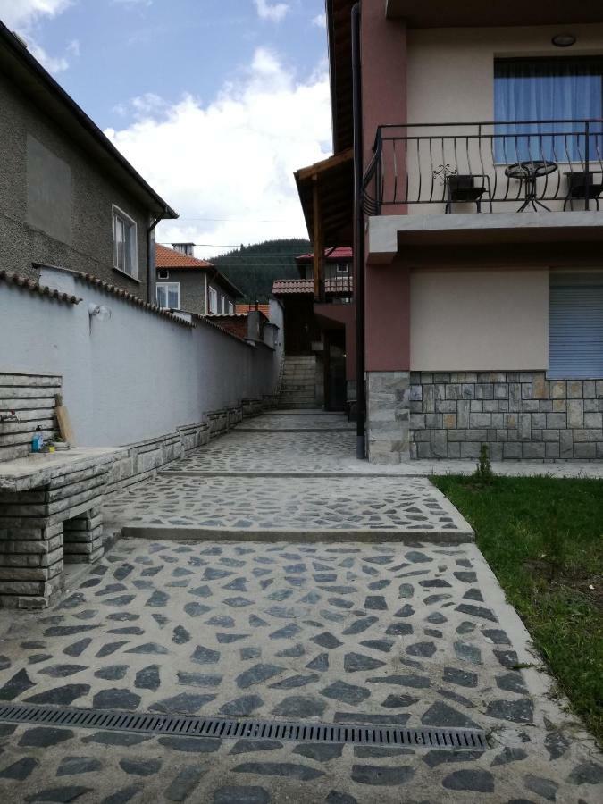 Къща Генчеви Sarnitsa Exterior foto